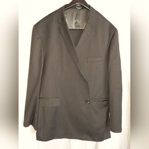 Brown and blue stripped suit 54r.